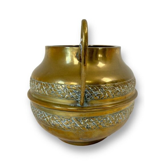 Vintage 80s Hammered Brass Oval Shape Cachepot Planter Size 13" Length - Picture 5 of 16